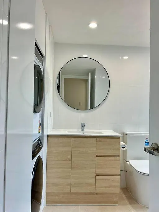 Renovated Beachside 1Br Apartment Gold Coast
