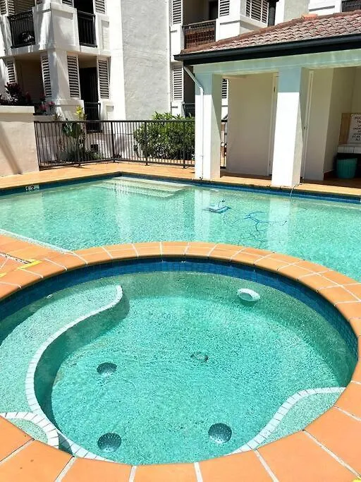 Renovated Beachside 1Br Apartment Gold Coast 0*,  Austrálie
