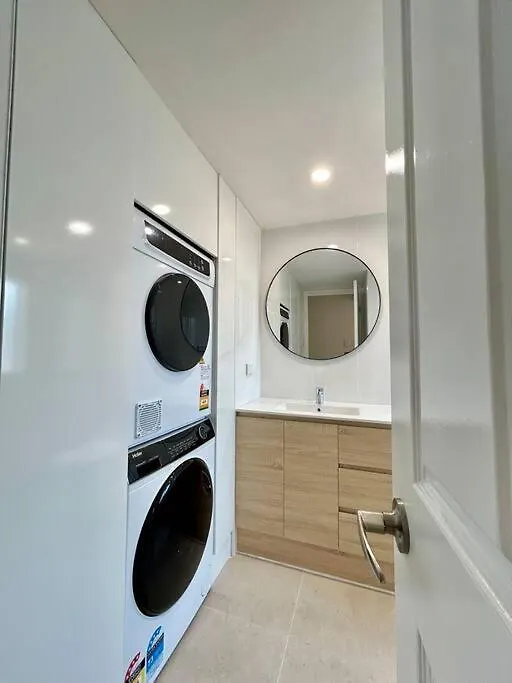 Renovated Beachside 1Br Apartment Gold Coast