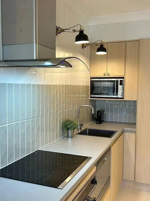 Renovated Beachside 1Br Apartment Gold Coast